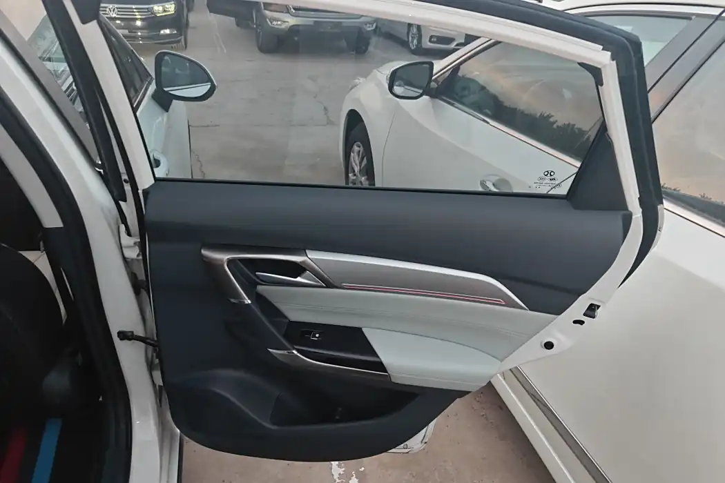 Фото машины 24