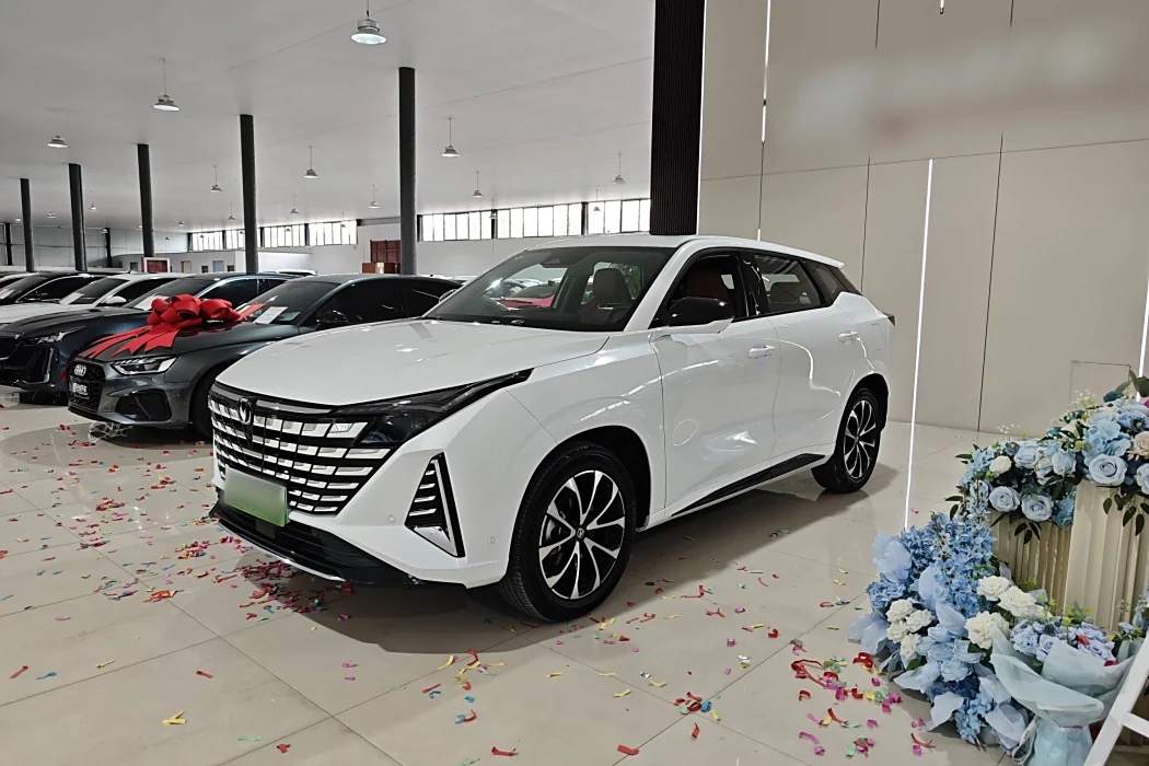 Changan UNI-Z New Energy 2024 Blue Whale Smart iDD 125km Excellent Type