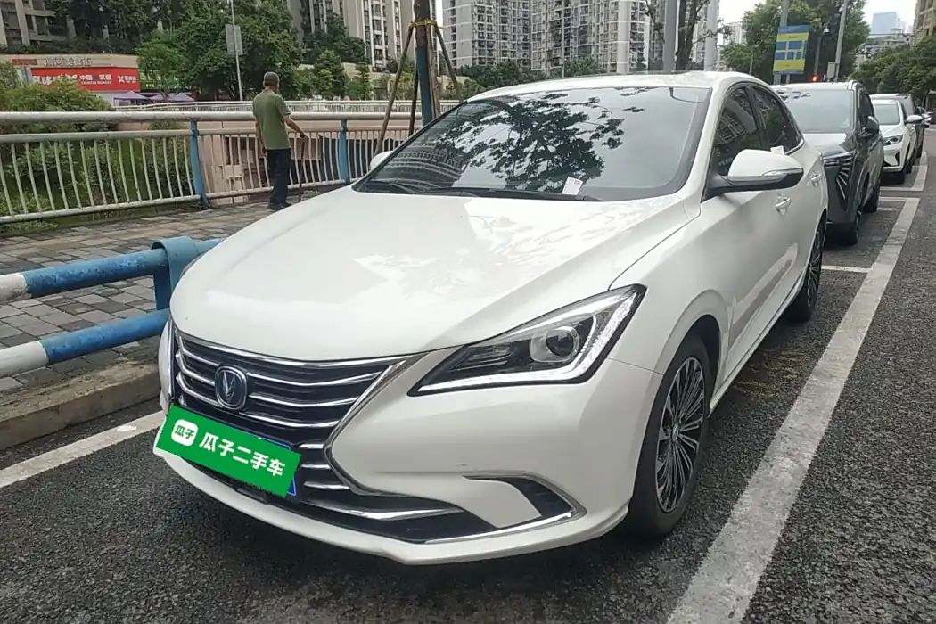 Changan Yidong 2019 high-energy version 1.6L GDI automatic fighting type Country VI