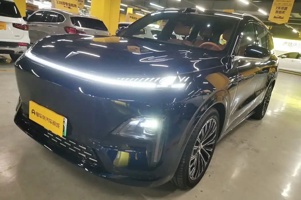 Dark Blue Car Dark Blue S09 2025 Rear Drive Ultra+
