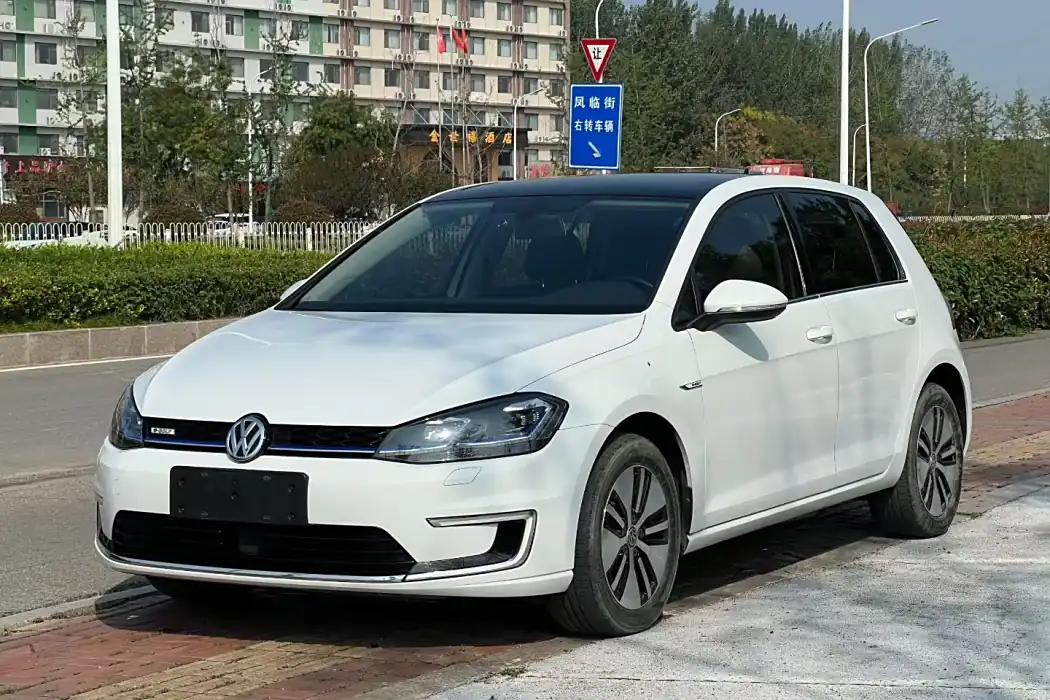 Volkswagen Golf*Pure Electric 2020 Chi