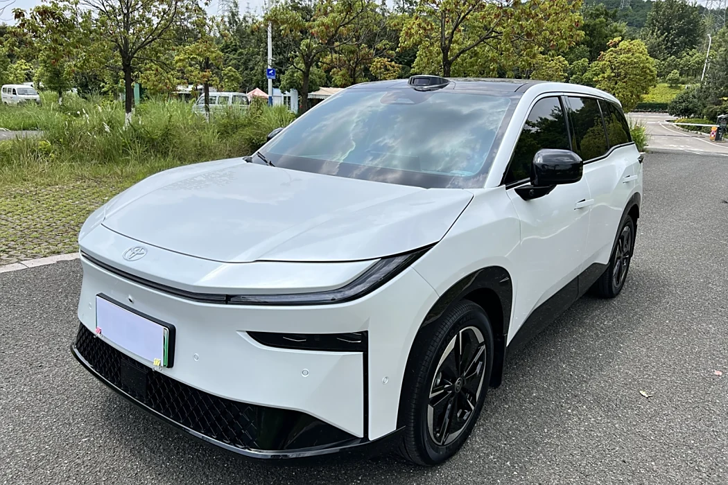 Toyota Platinum Wisdom 3X 2025 Model 520 Pro Lidar Version