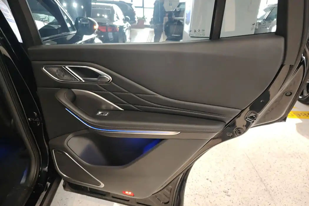 Фото машины 24