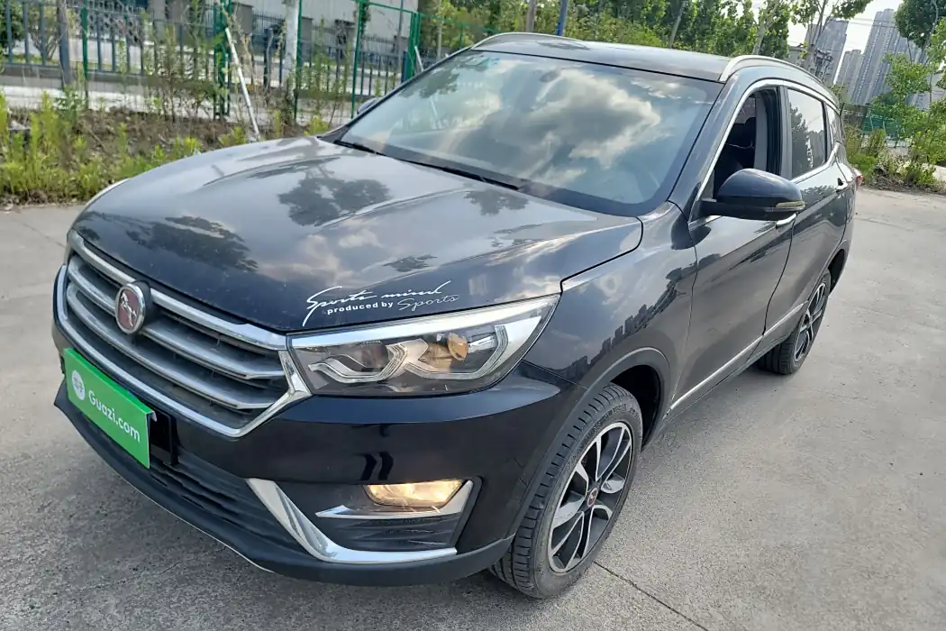Hanteng Motors Hanteng X5 2018 1.5L Manual Elite Edition
