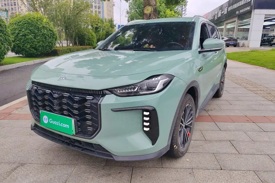 7-местная версия Jietu X70 C-DM 2024 для дальних поездок