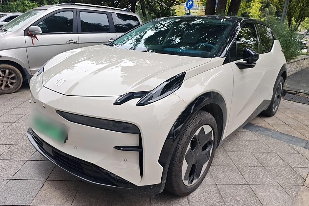 Extreme Kryptonite X 2023 Rear Drive YOU Edition 4-Seater