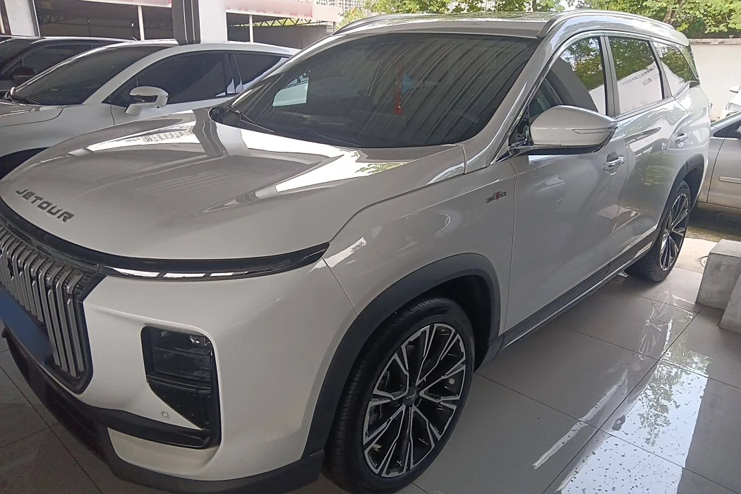 Jietu X90 PRO 2024 2.0T DCT Deluxe Edition 7 Seats