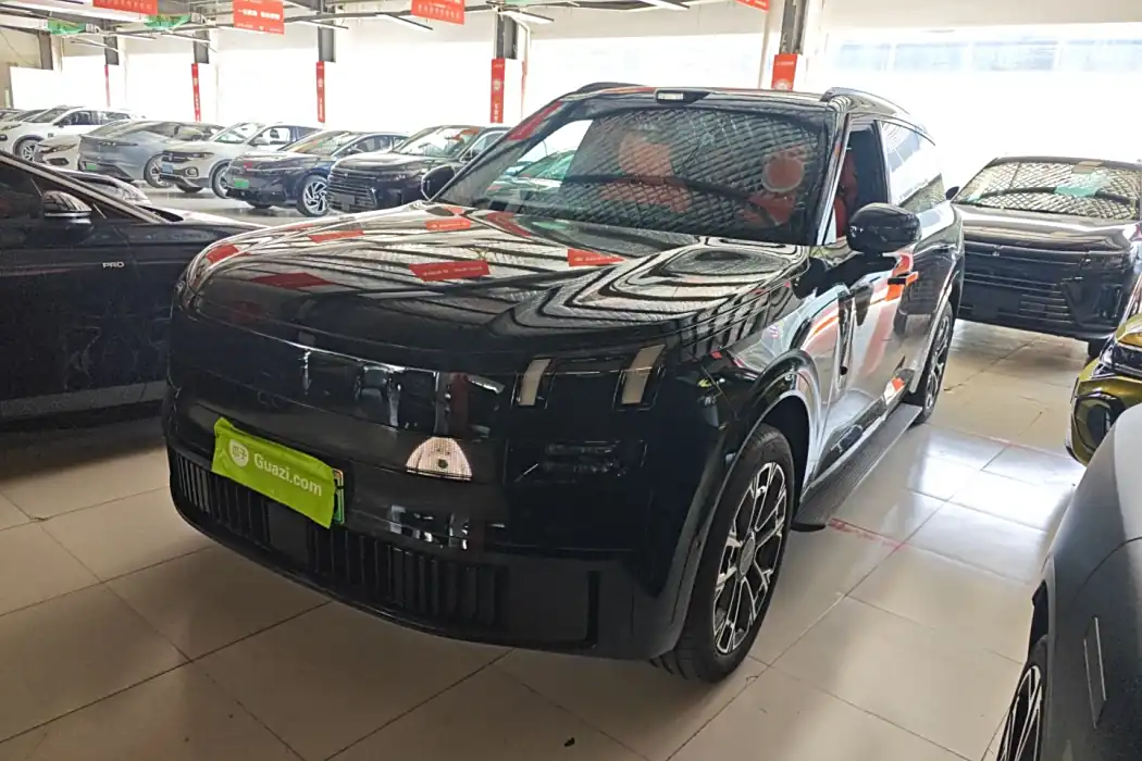Lynk & Co 900 2025 model 1.5T Ultra