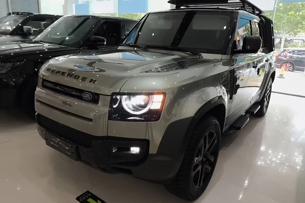 Land Rover Defender 2023 facelift 110 3.0 T P400 Dark Special Edition