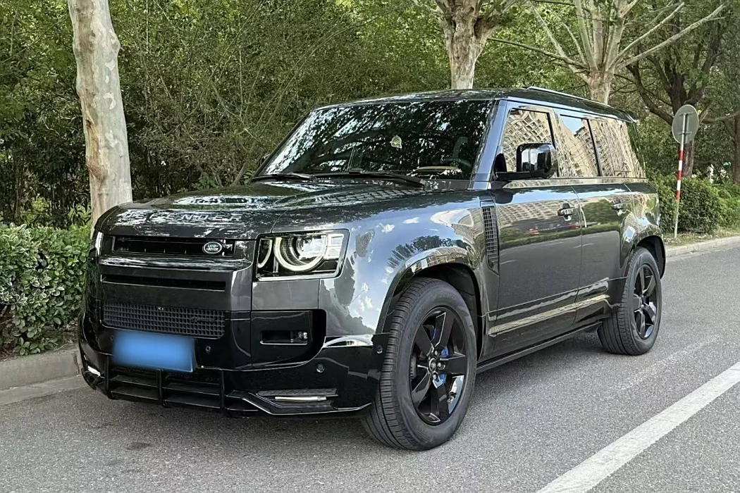 Land Rover Defender 2023 model 110 3.0 T P400 X-DYNAMIC HSE