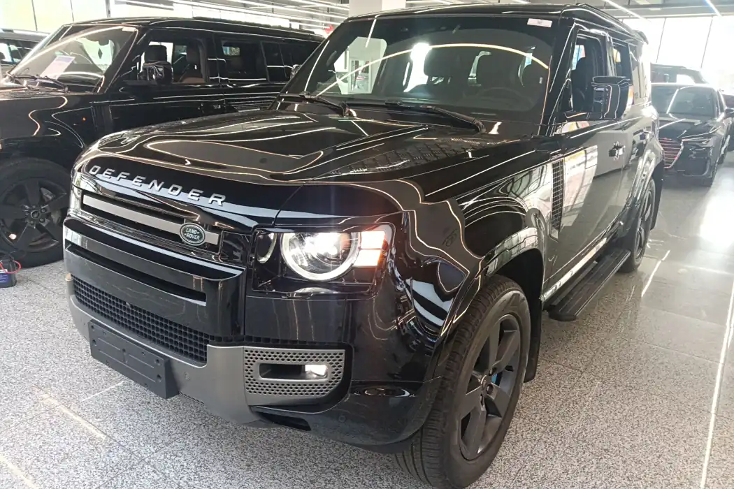 Land Rover Defender 2024 model 110 3.0 T P400 X-DYNAMIC HSE