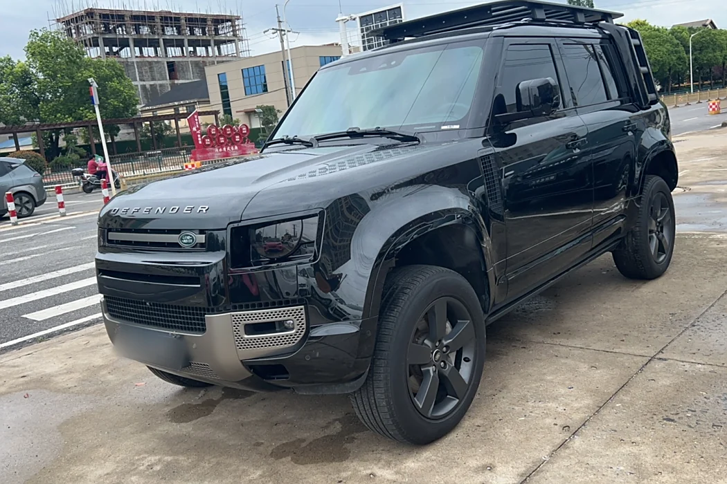 Land Rover Defender 2024 model 110 3.0 T P400 X-DYNAMIC HSE