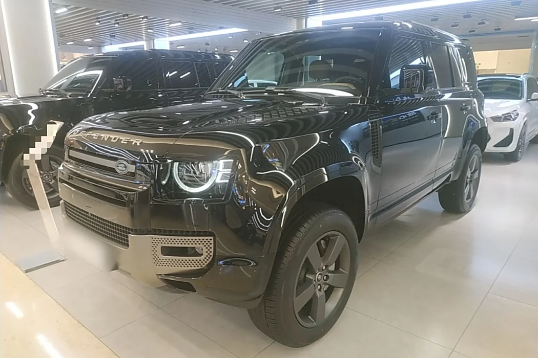 Land Rover Defender 2025 model 110 3.0 T P400-Dynamic HSE