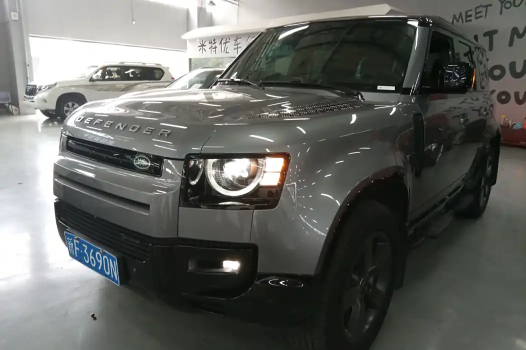 Land Rover Defender 2023 facelift 110 3.0 T P400 X-DYNAMIC HSE