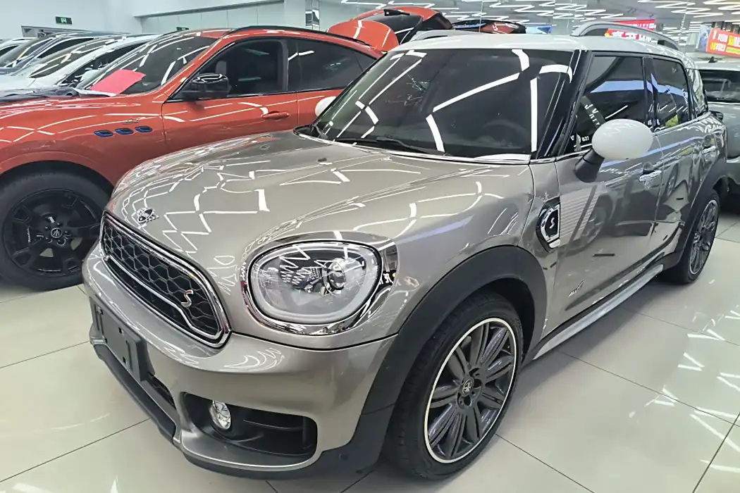 MINI COUNTRYMAN 2018 model 2.0 T COOPER S ALL4 artist