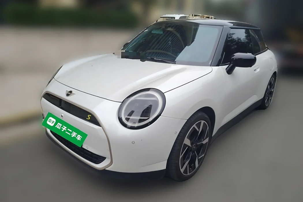 Electric MINI COOPER 2024 452km COOPER SE artist