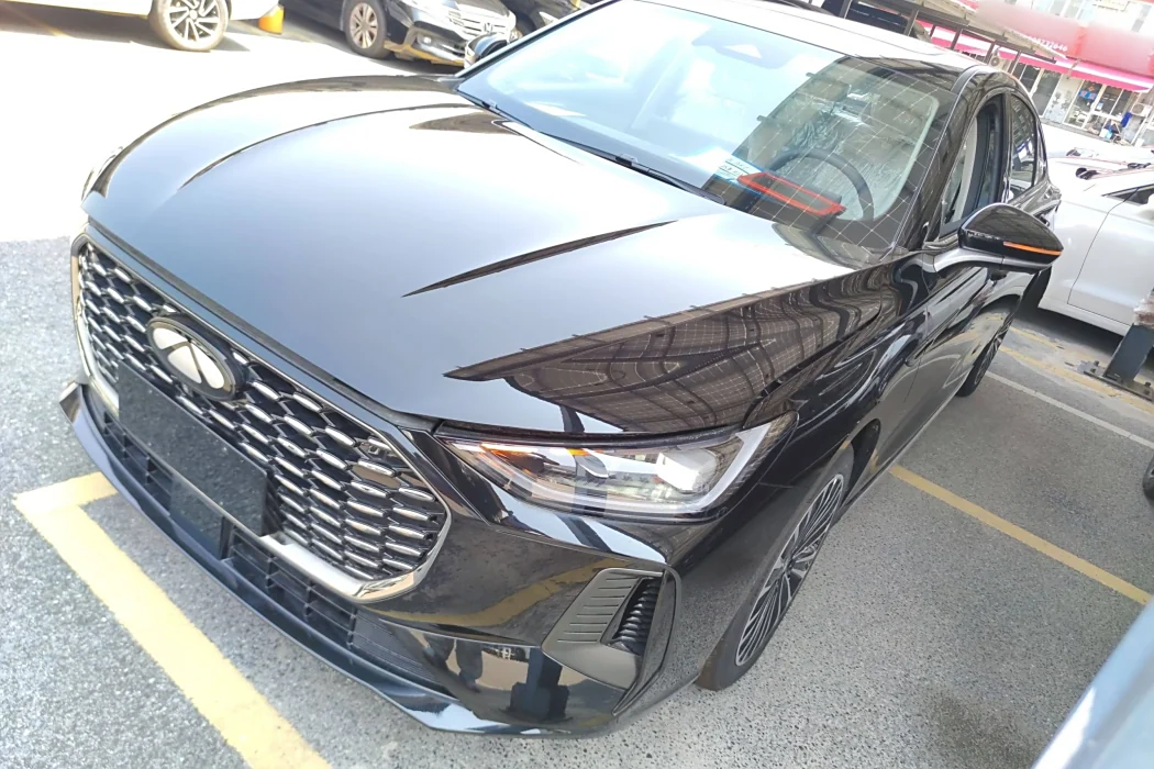 Chery Fengyun A8L 2025 1.5 TGDI 145km Luxury