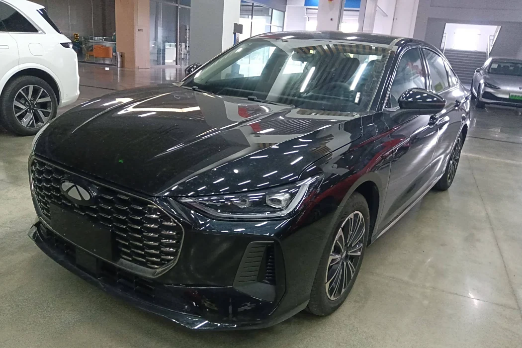 Chery Fengyun A8L 2025 1.5TGDI 145km Standard type