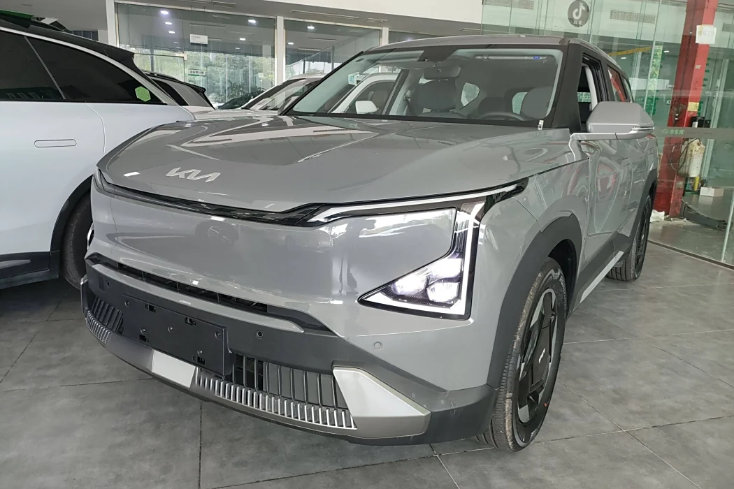 Kia EV5 2024 model 530 Light