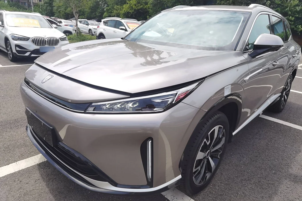 Roewe D5X DMH 2024 Model 135 Ultimate Edition