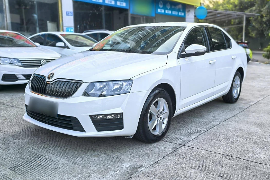 Skoda Octavia 2017 Classic 1.6L Automatic Standard Edition