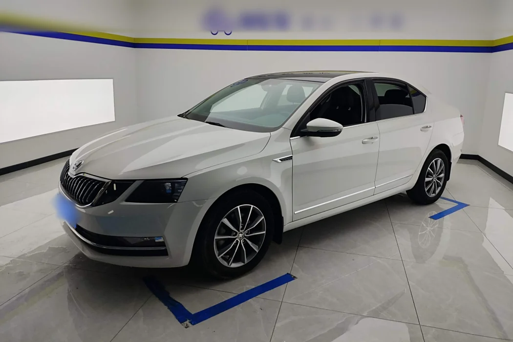 Skoda Octavia 2020 Model ZI230 DSG Smart Travel Deluxe Edition