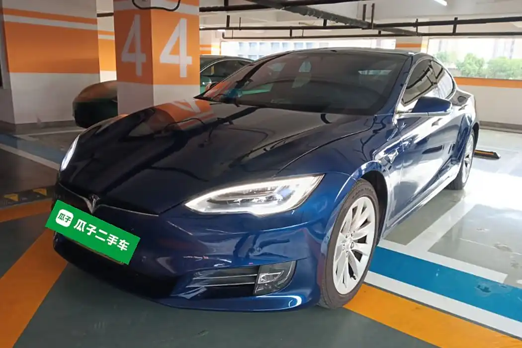 Tesla 2017 Model S 75D Standard Battery Life Version