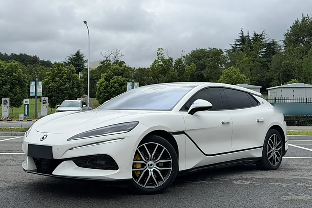 Denza Z9GT 2024 630 four-wheel drive Max version