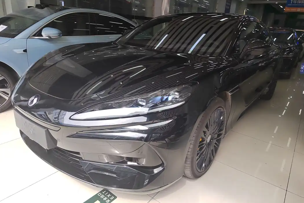 Denza Z9GT 2024 1100 four-wheel drive Ultra version