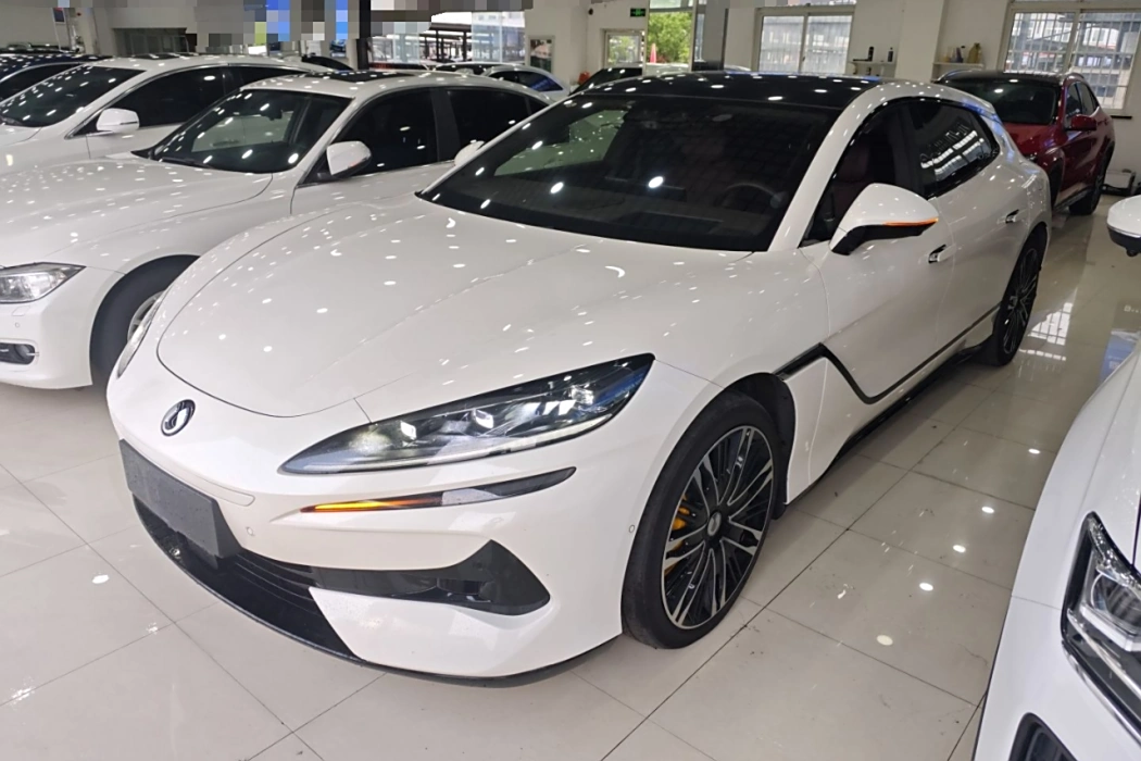 Denza Z9GT 2024 1100 four-wheel drive Ultra version