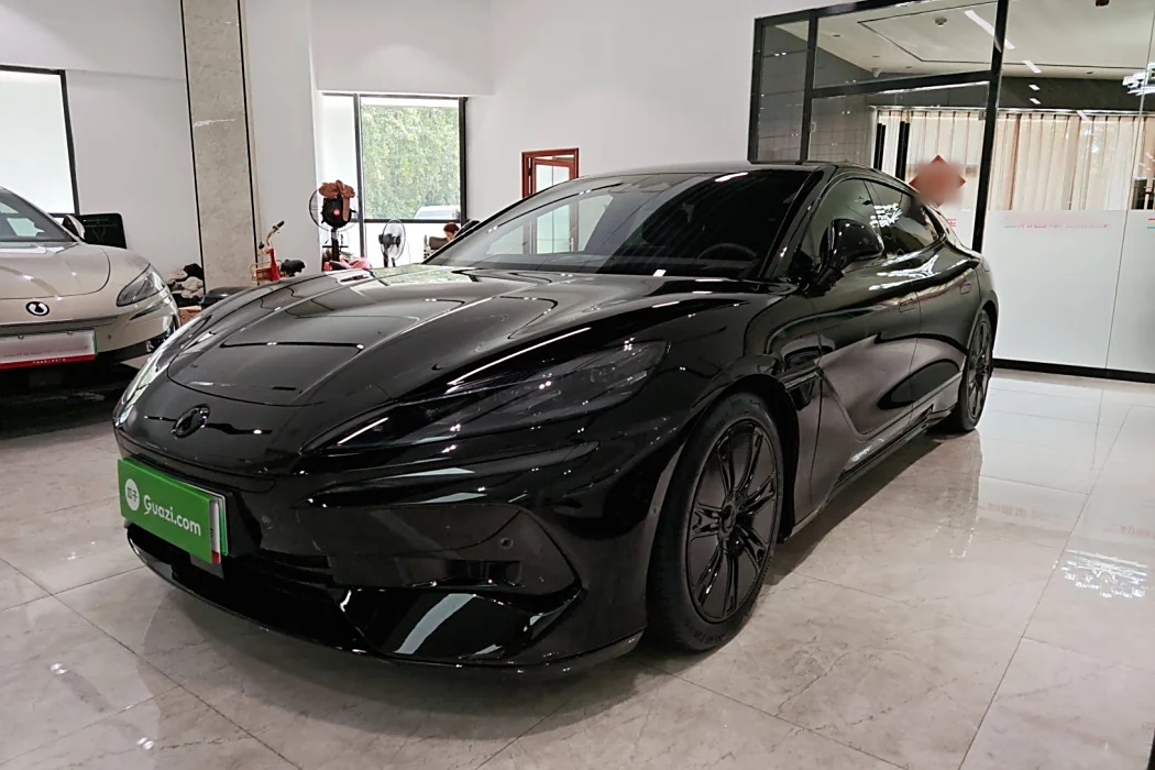 Denza Z9GT 2024 1100 four-wheel drive Max version