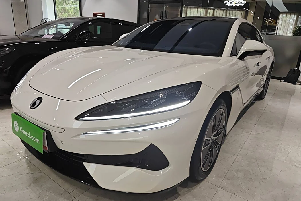 Denza Z9GT 2024 1100 four-wheel drive Max version