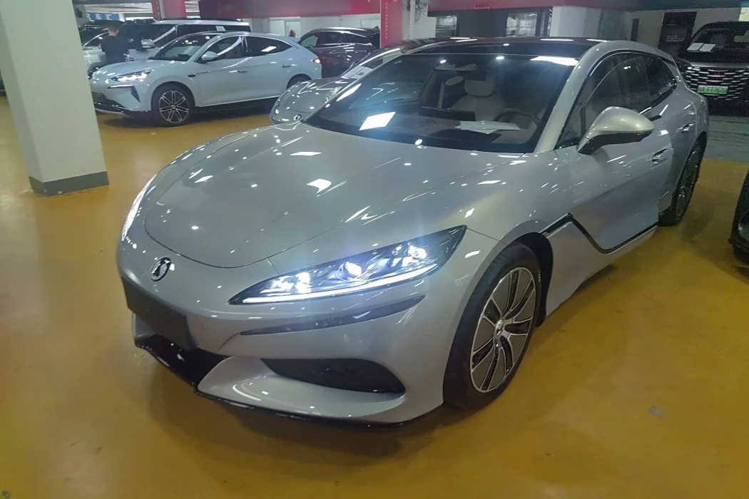 Denza Z9GT 2024 630 four-wheel drive Max version