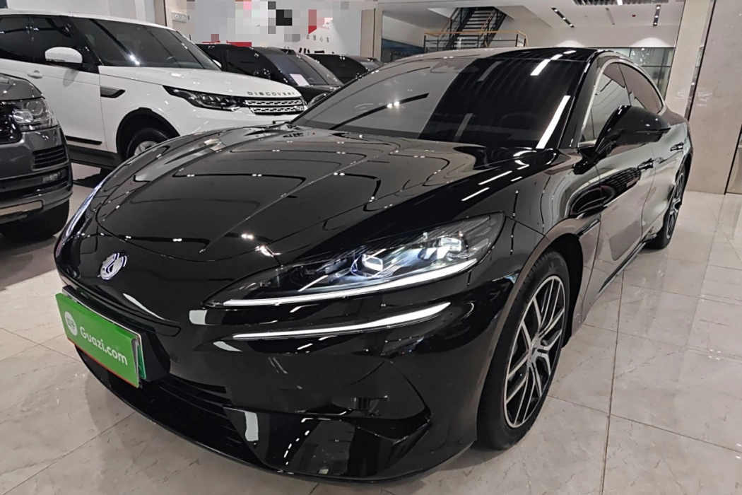Denza Z9 2024 1100km four-wheel drive Max version