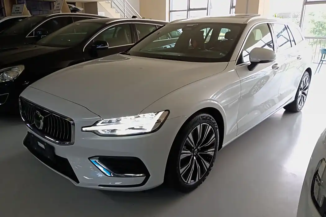 Volvo V60 2024 B5 Zhiyuan Deluxe Edition