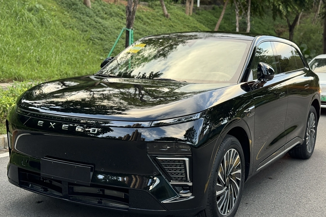 Xingtuxing Epoch ET 2025 extended range 240 Pro four-wheel drive high-speed driving assistance