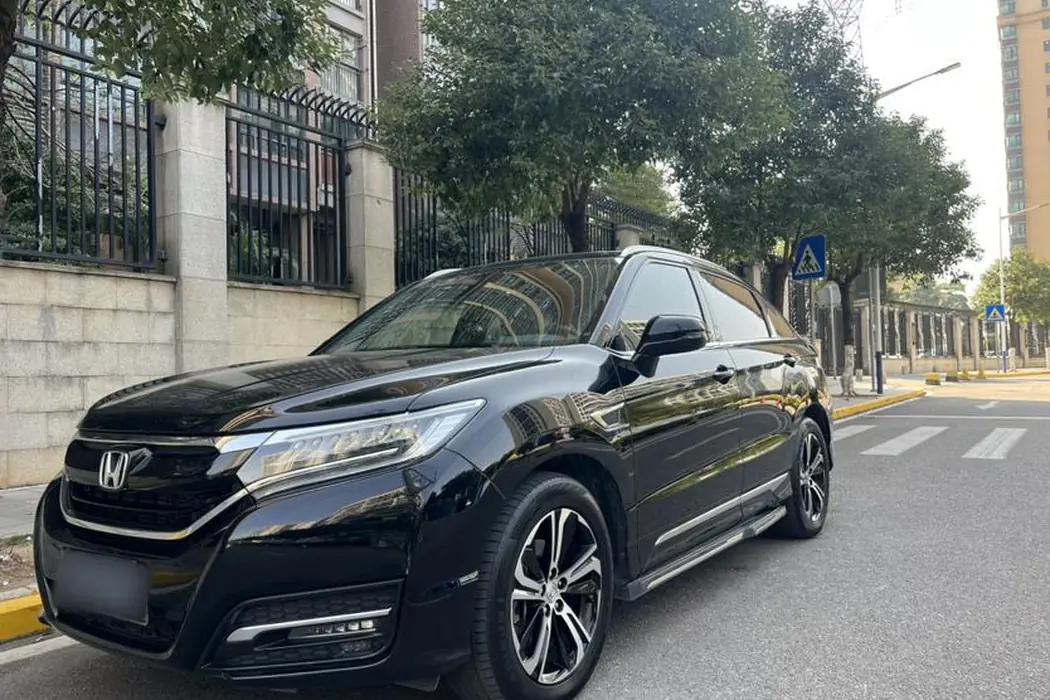 Honda UR-V 2017 370TURBO 2WD Premium Edition State V