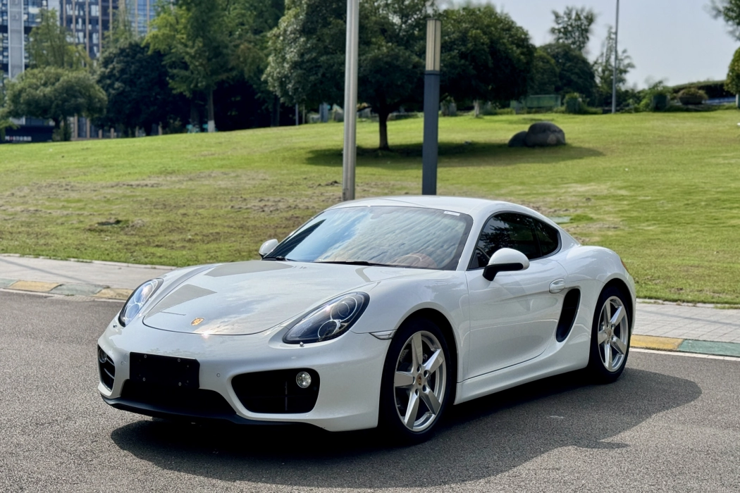 Porsche 2015 Cayman Style Edition 2.7L