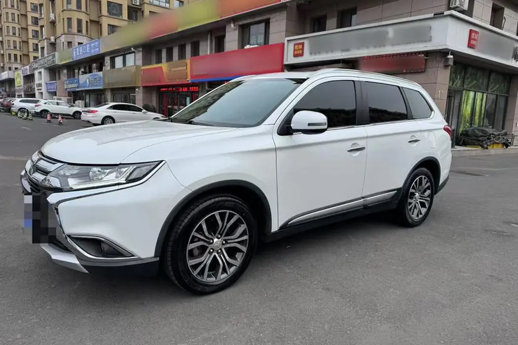 Mitsubishi Outlander 2018 2.4L four-wheel drive Elite Edition 5-seater