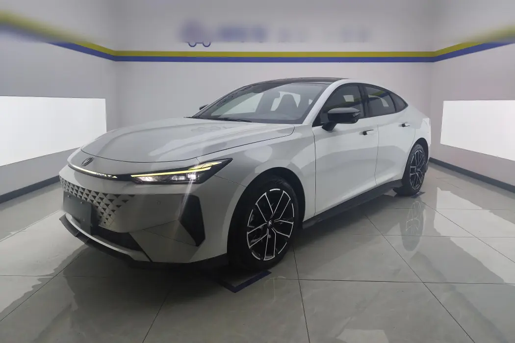 Changan UNI-V Zhidian iDD 2024 Blue Whale Zhidian iDD 136km Zhizun Type