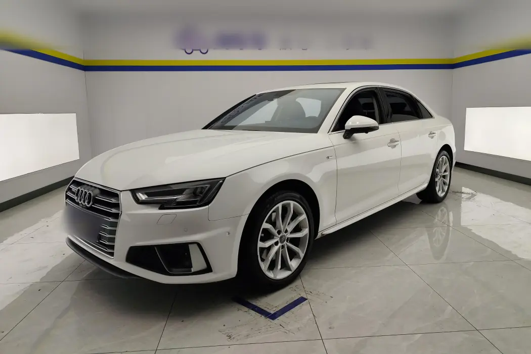 Audi A4L 2019 40 TFSI Style National VI