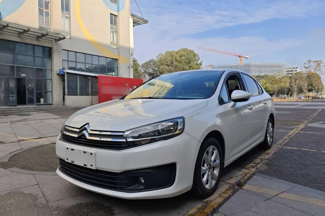 Citroen C4 Sega 2016 1.6L automatic comfort Type