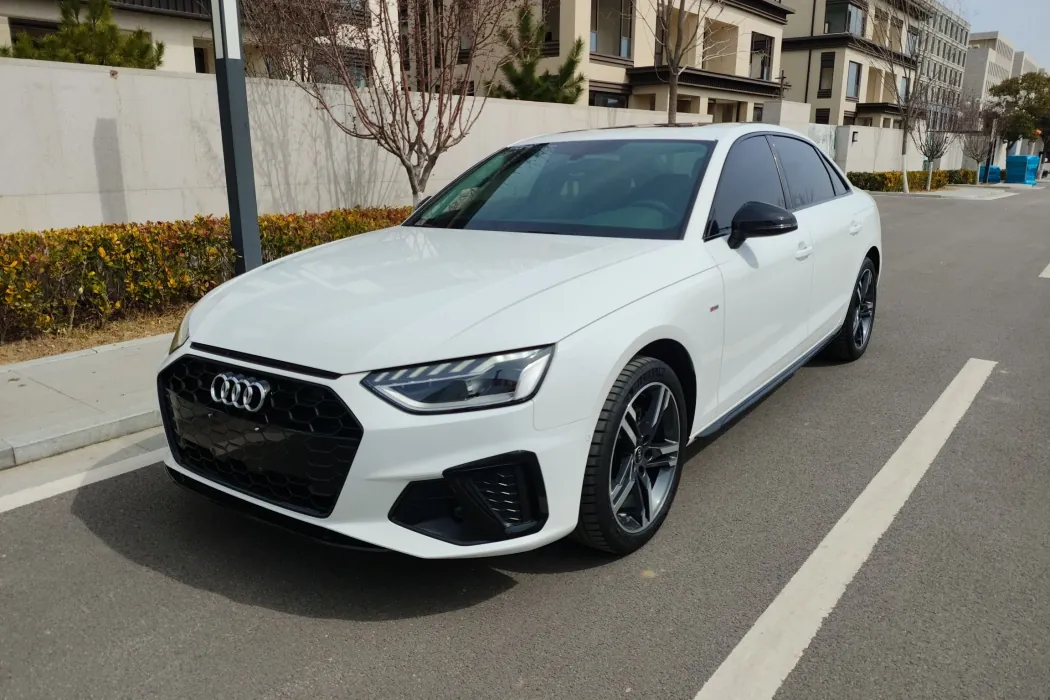 Audi A4L 2022 40 TFSI Luxury Dynamic