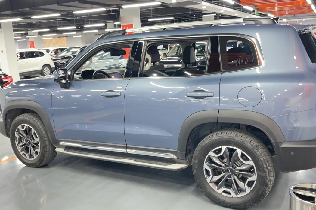 Haval Big Dog 2021 facelift 2.0T DCT four-wheel drive Wheezing Dog Version