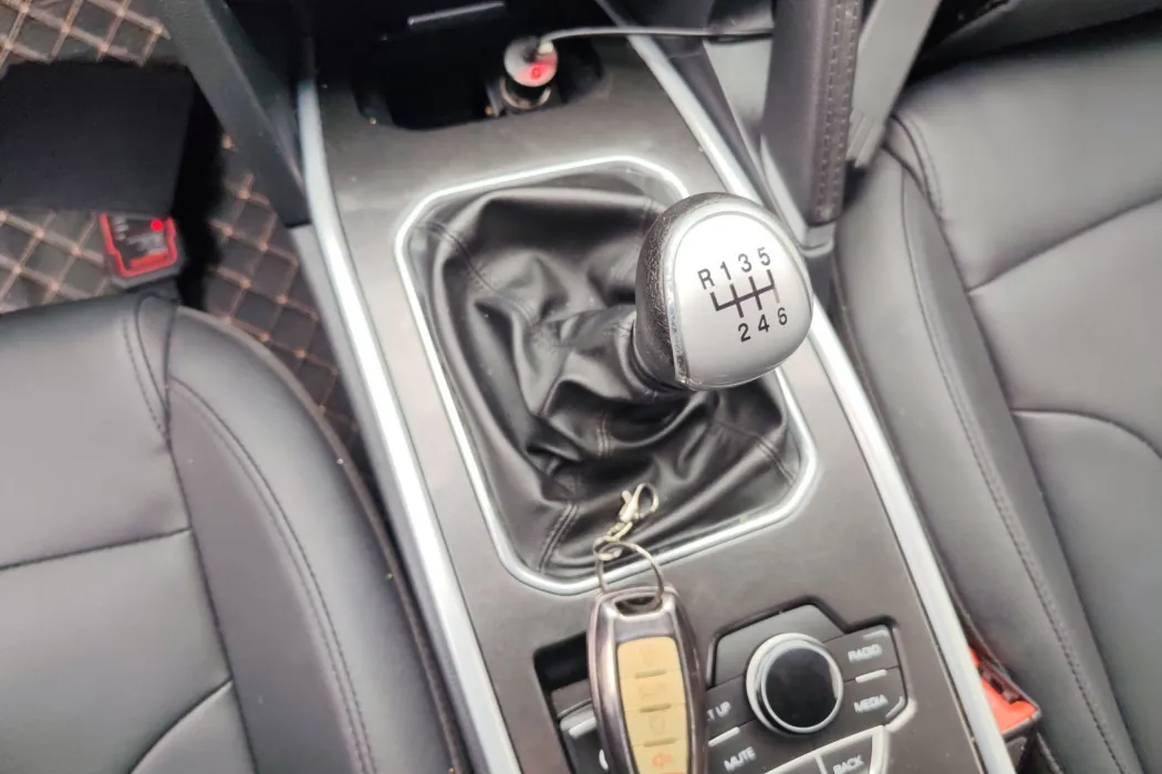 Haval H6 2019 sports version 1.5T manual two-wheel drive elite Country VI