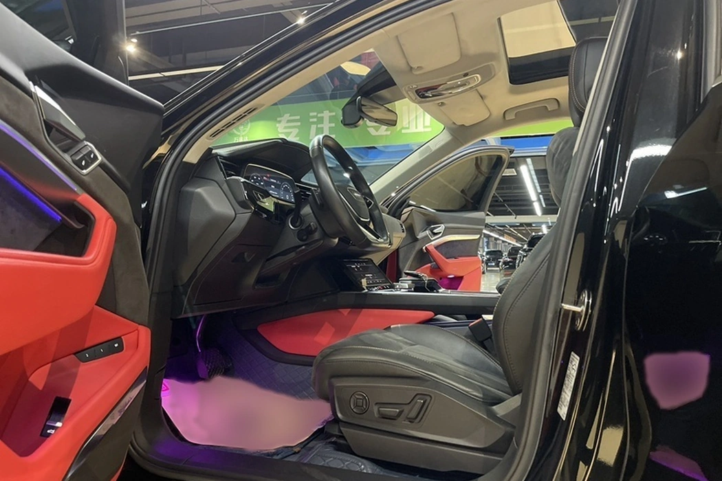 Audi e-tron 2021 model 50 quattro premium selection