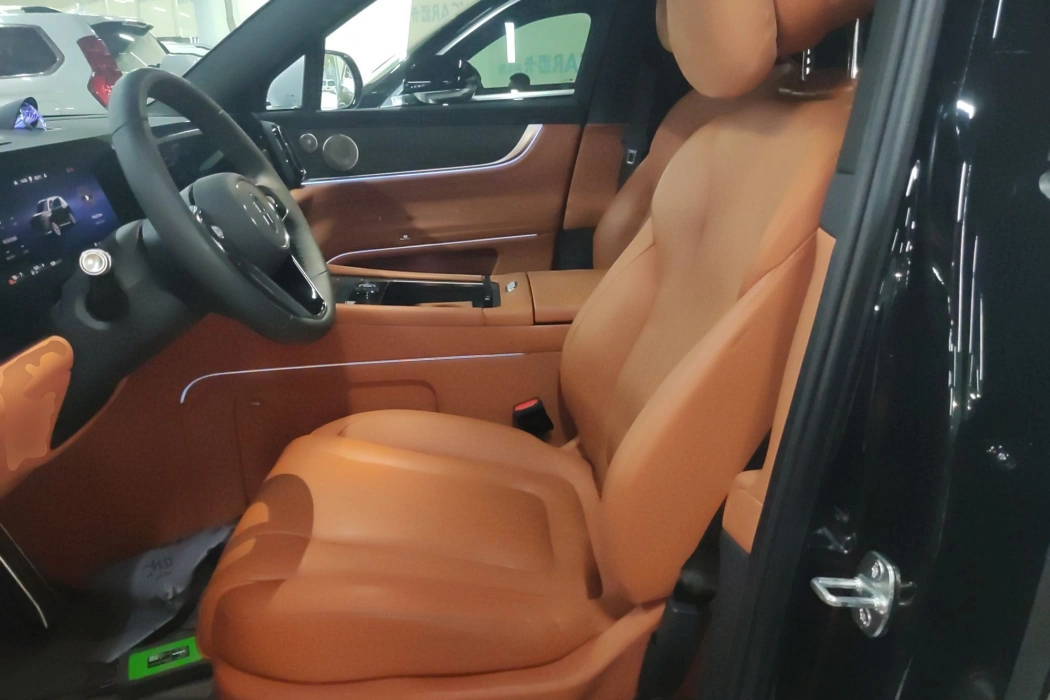 Hongmeng Zhixing Wenjie M9 2024 Extended Range Ultra Version 42kWh 6-seater Version