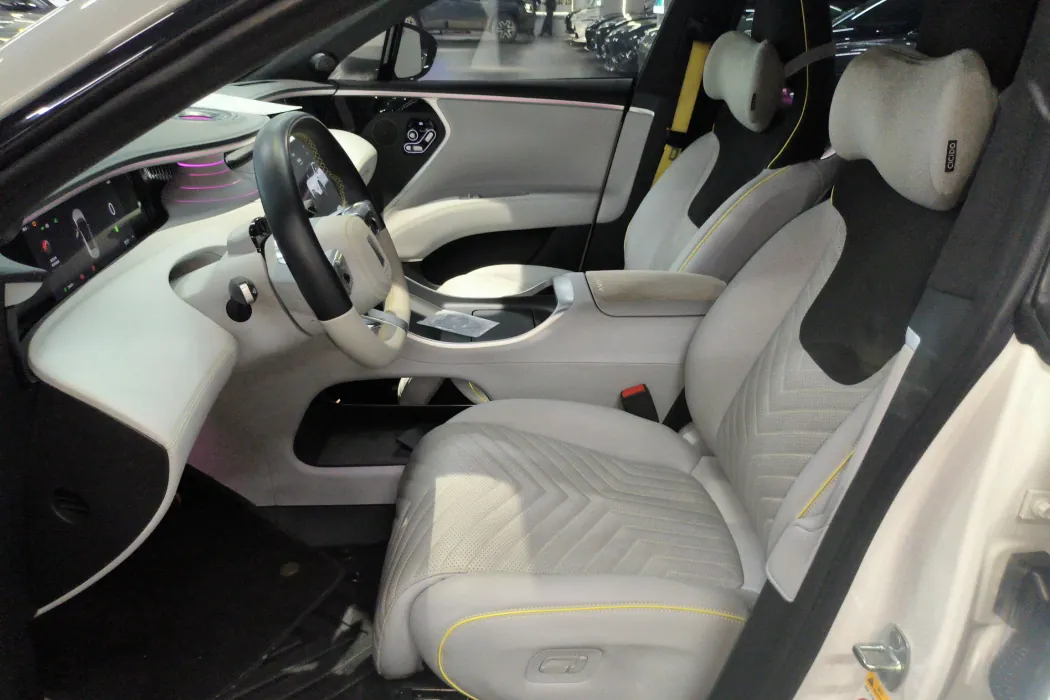 Avita 11 2024 model 630 three-laser rear drive version