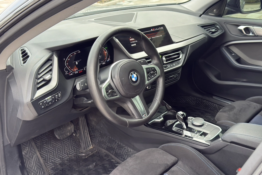 BMW 2 Series (imported) 2023 225i four-door coupe M sports Yao Ye set