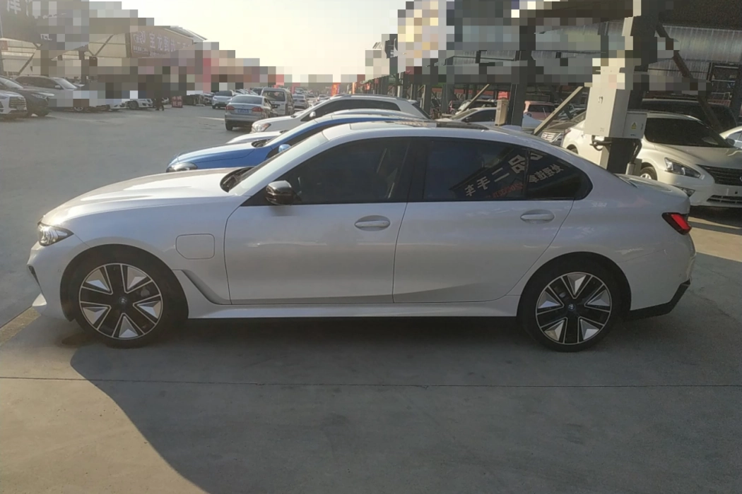 BMW i3 2023 eDrive 40 L Yao Ye Sports Suit